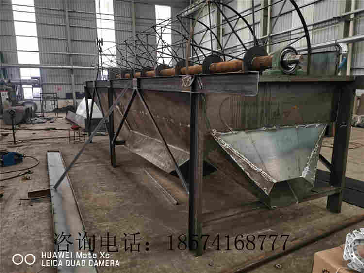 貴州客戶定制的有機(jī)肥篩分機(jī)加工制造進(jìn)行中