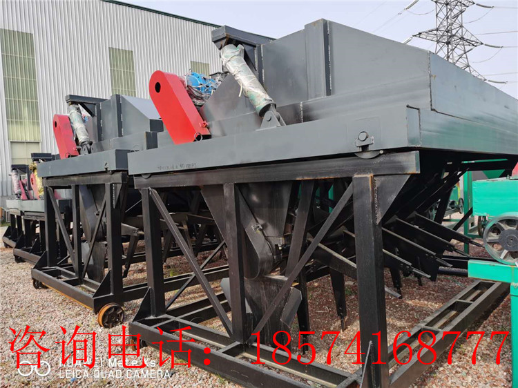 豬糞有機(jī)肥生產(chǎn)線豬糞翻拋機(jī)的作用