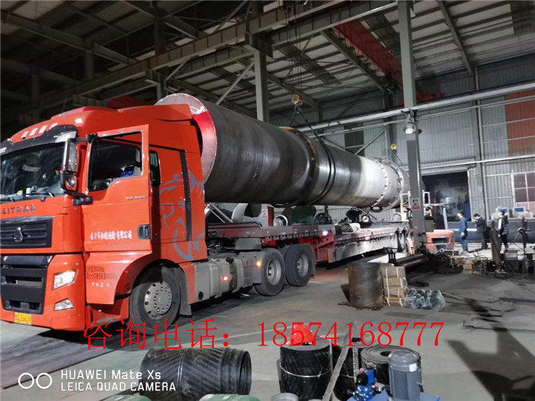 第六車:吉林敦化年產(chǎn)10萬雞糞生產(chǎn)線轉(zhuǎn)鼓造粒機(jī)裝車現(xiàn)場