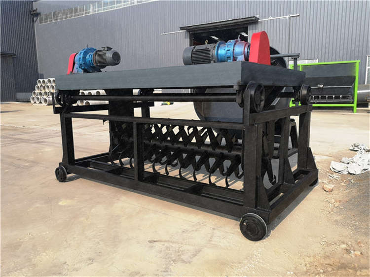 有機(jī)肥堆肥發(fā)酵翻堆機(jī)生產(chǎn)翻拋機(jī)廠家