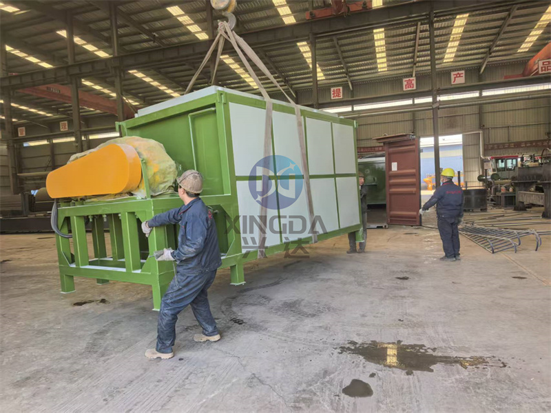 10立方有機(jī)肥臥式發(fā)酵設(shè)備出口現(xiàn)場